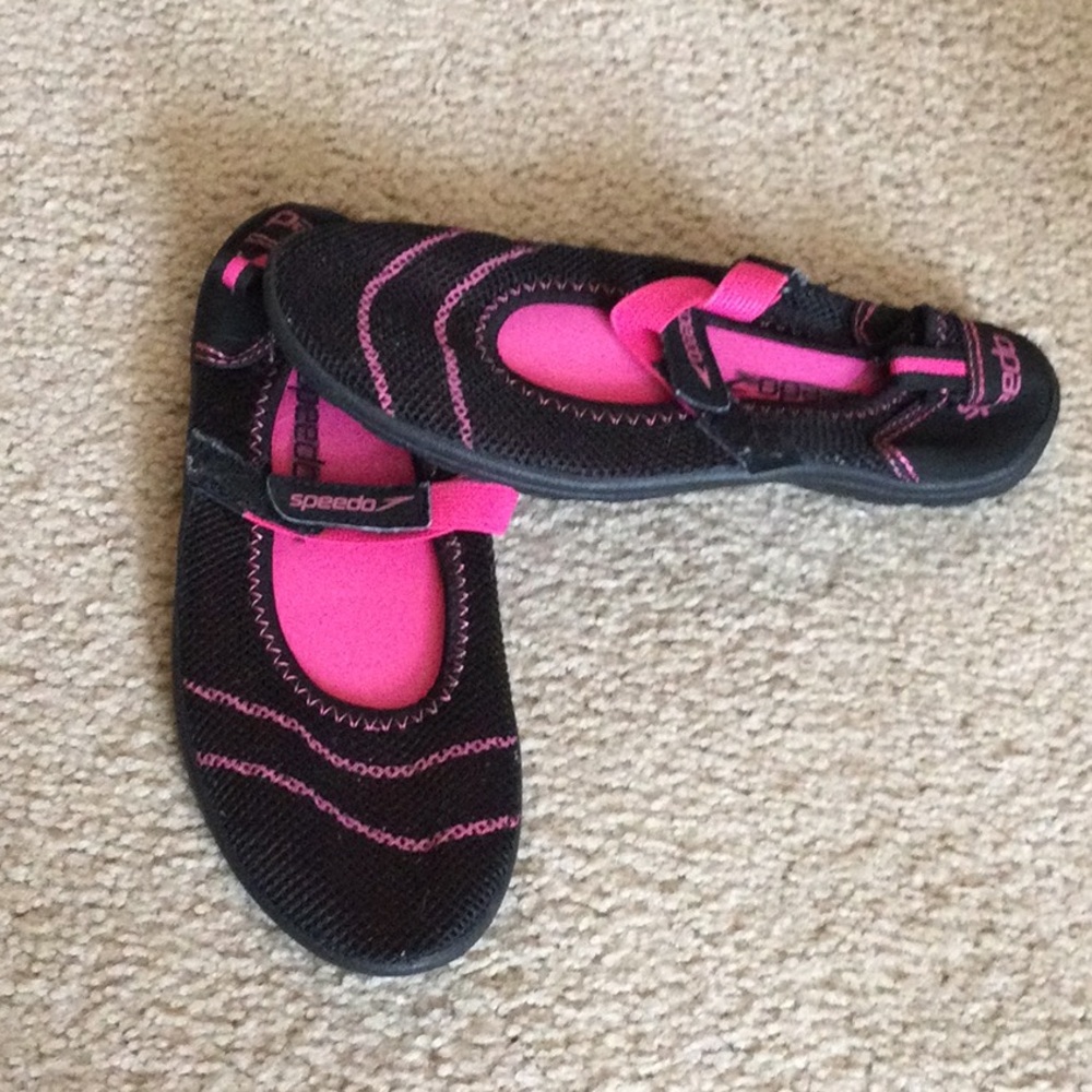 Speedo Shoes - Picture 2 of 5